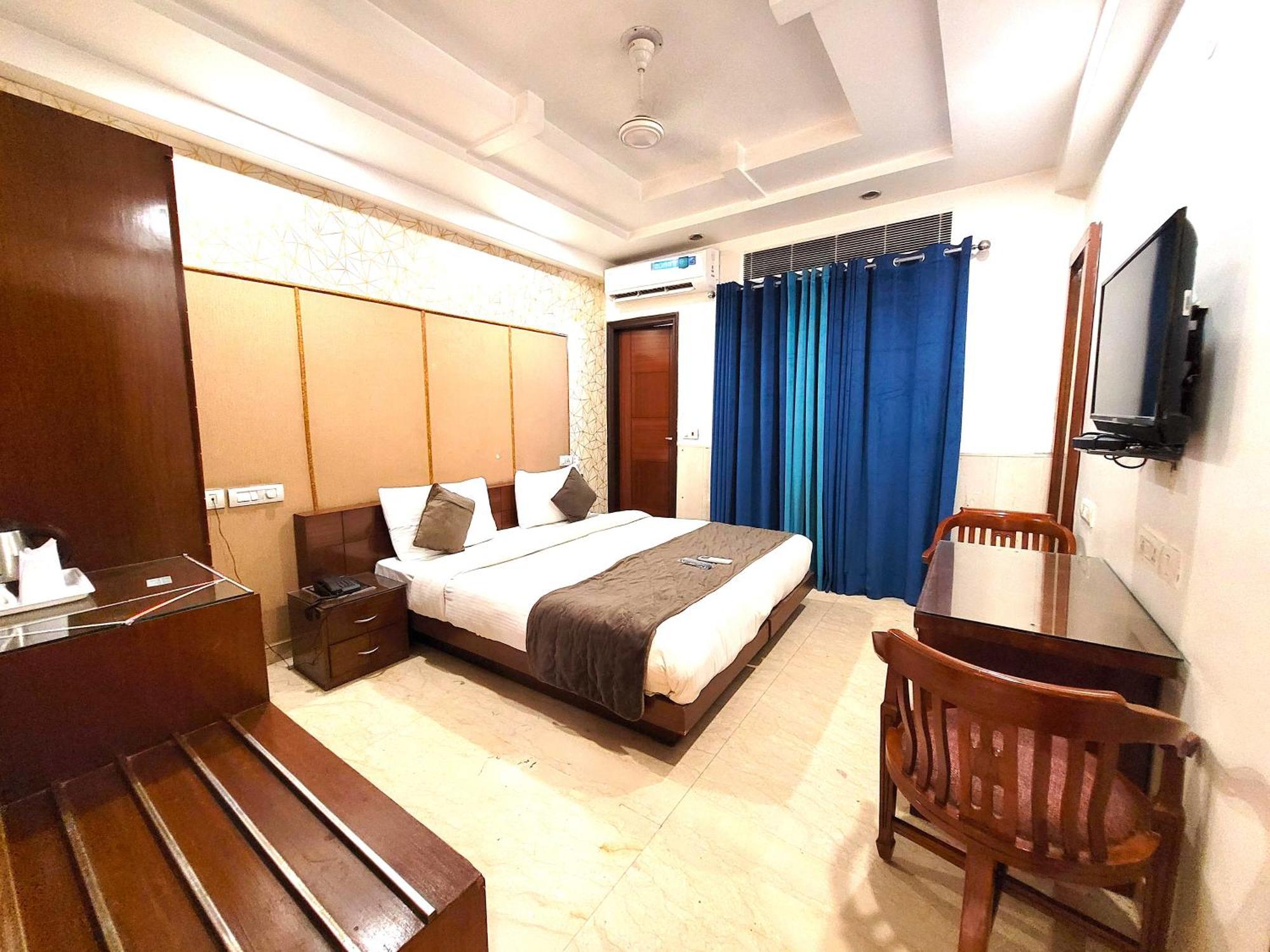 Hotel The Daanish Residency - Karol Bagh New Delhi Exterior photo