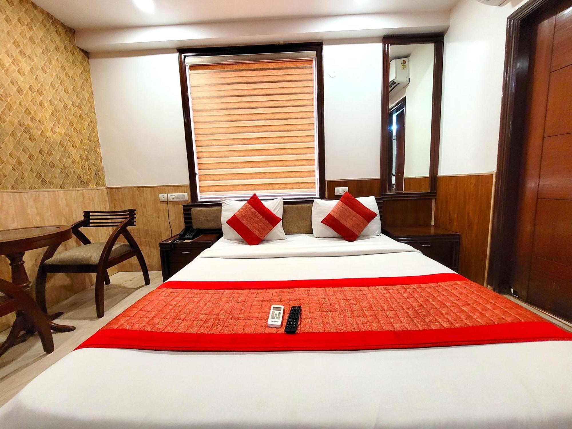 Hotel The Daanish Residency - Karol Bagh New Delhi Exterior photo