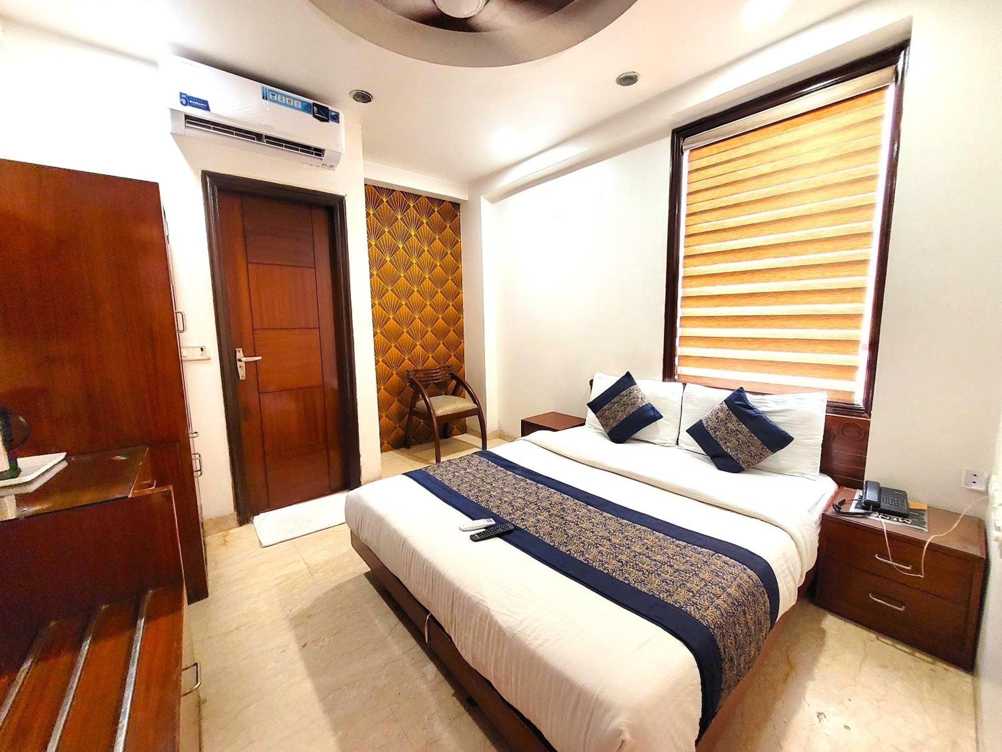 Hotel The Daanish Residency - Karol Bagh New Delhi Exterior photo