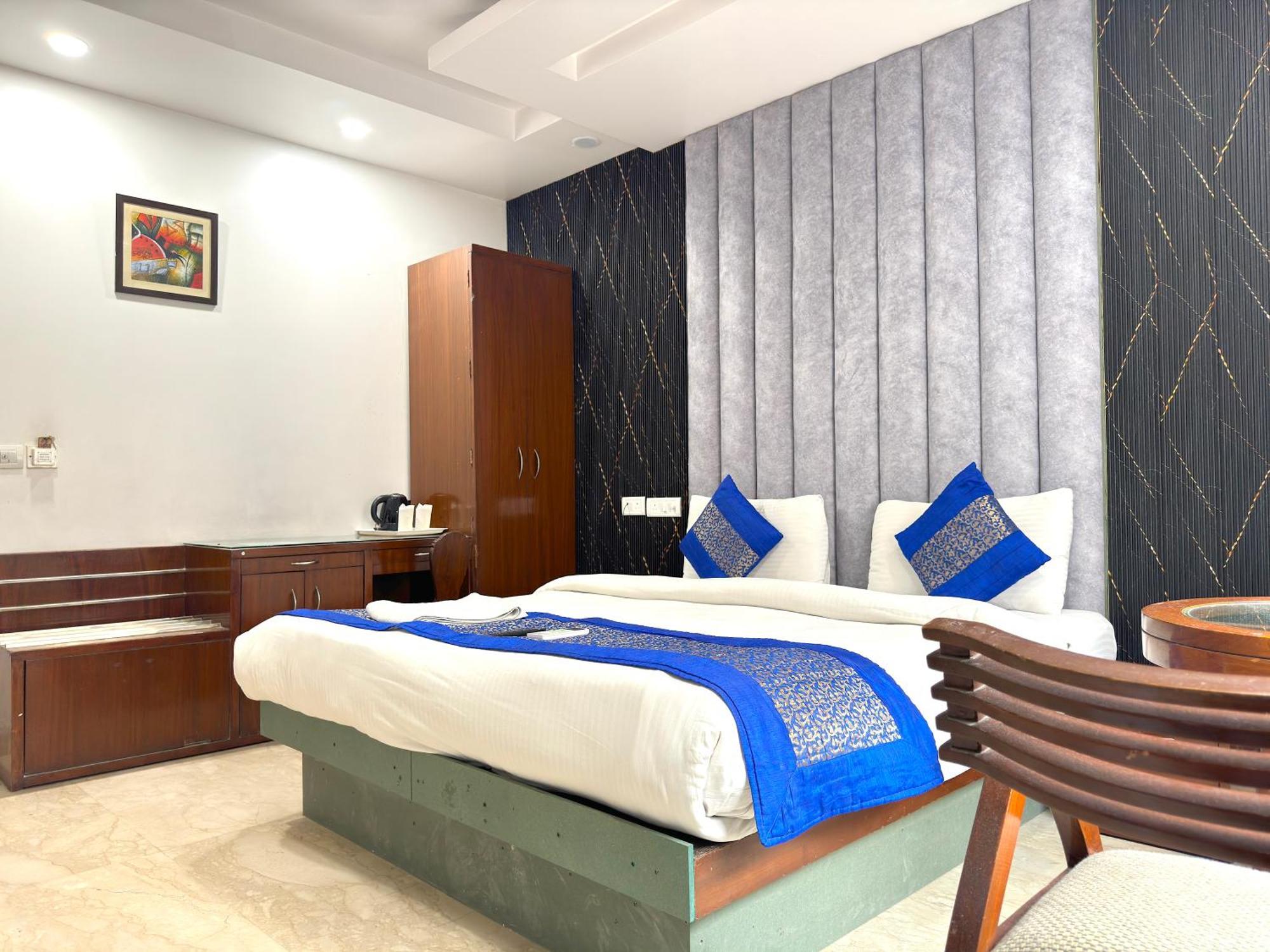 Hotel The Daanish Residency - Karol Bagh New Delhi Exterior photo