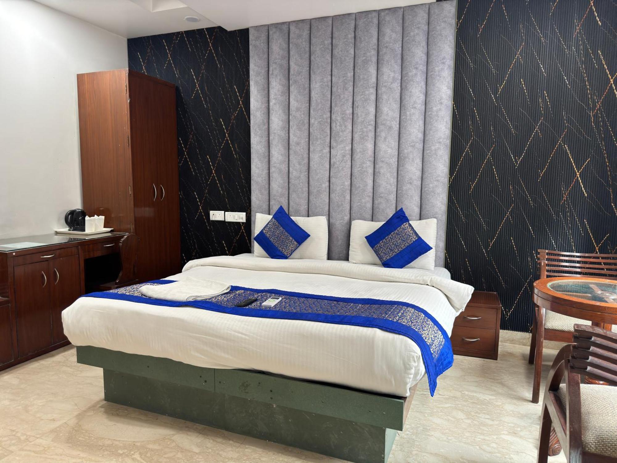 Hotel The Daanish Residency - Karol Bagh New Delhi Exterior photo