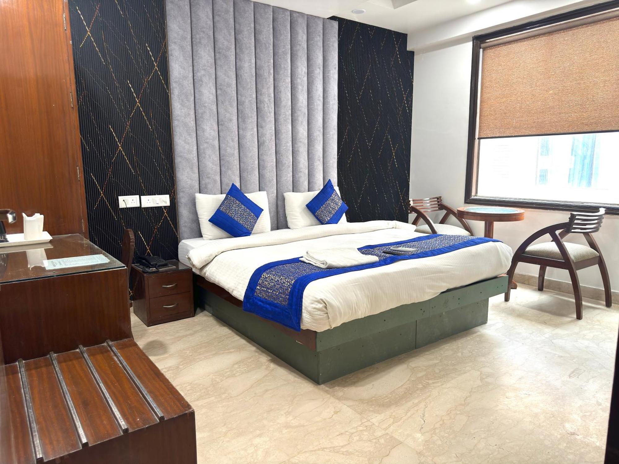 Hotel The Daanish Residency - Karol Bagh New Delhi Exterior photo