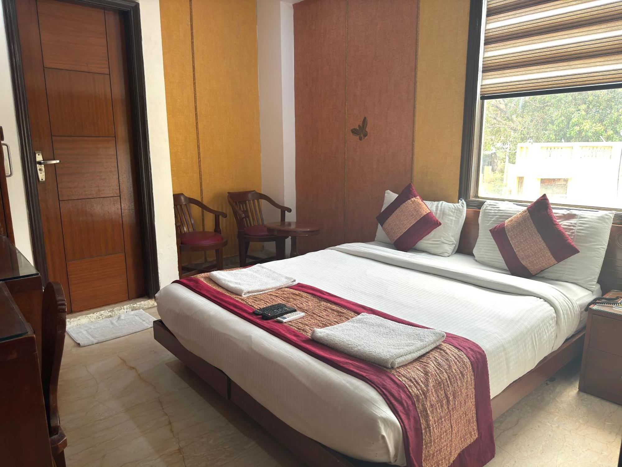 Hotel The Daanish Residency - Karol Bagh New Delhi Exterior photo