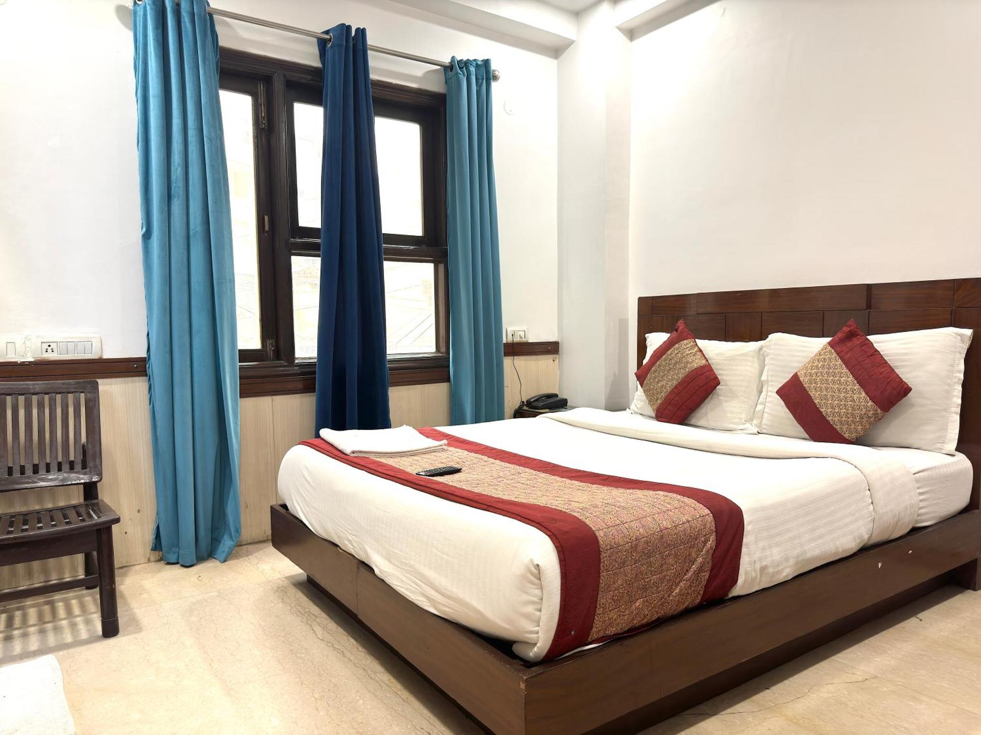 Hotel The Daanish Residency - Karol Bagh New Delhi Exterior photo