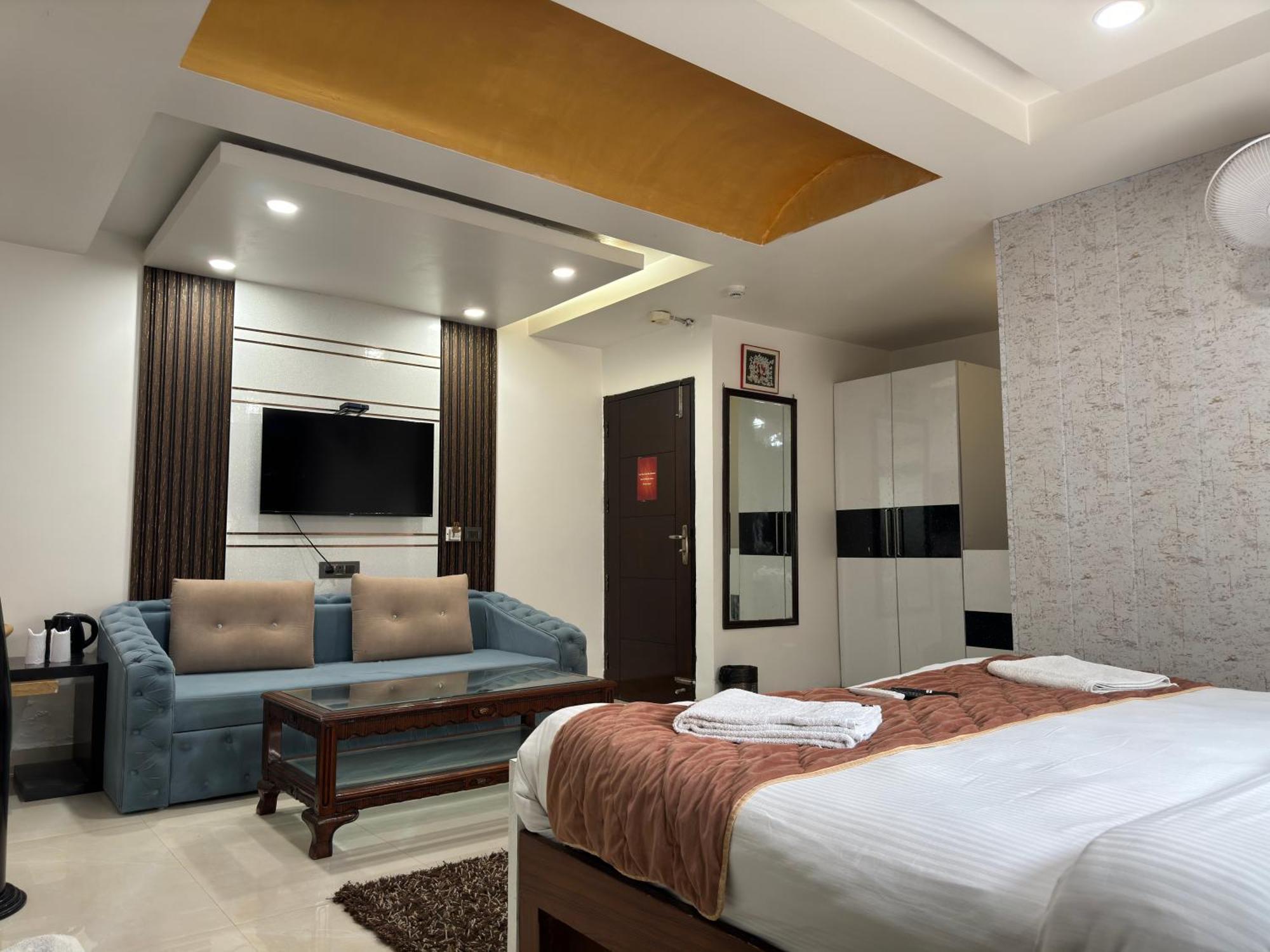 Hotel The Daanish Residency - Karol Bagh New Delhi Exterior photo