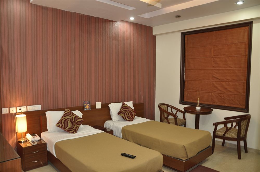 Hotel The Daanish Residency - Karol Bagh New Delhi Exterior photo